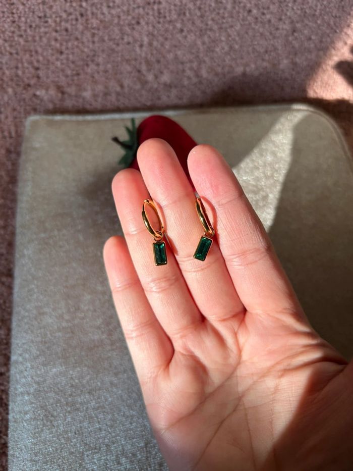 Boucles d’oreilles détails émeraude - photo numéro 7