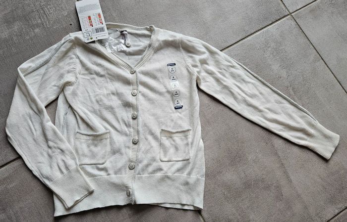 Gilet neuf 8 ans fille