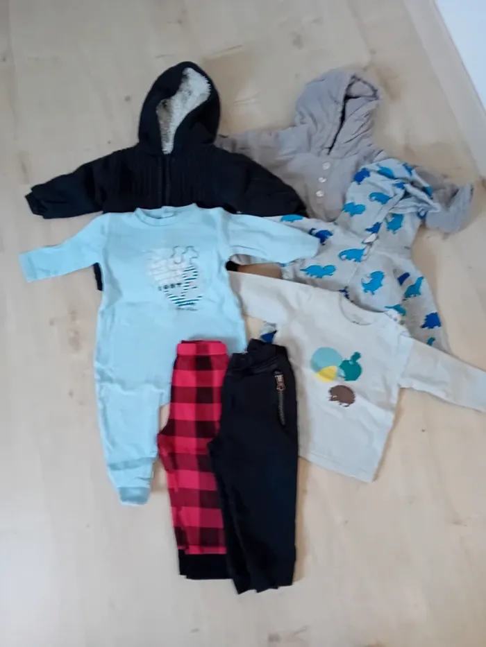Lot garçon 9 mois