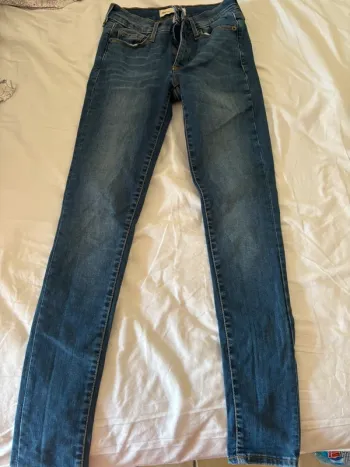 Skinny gap