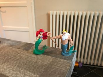 Figurine triton et ariel la petite sirène disney