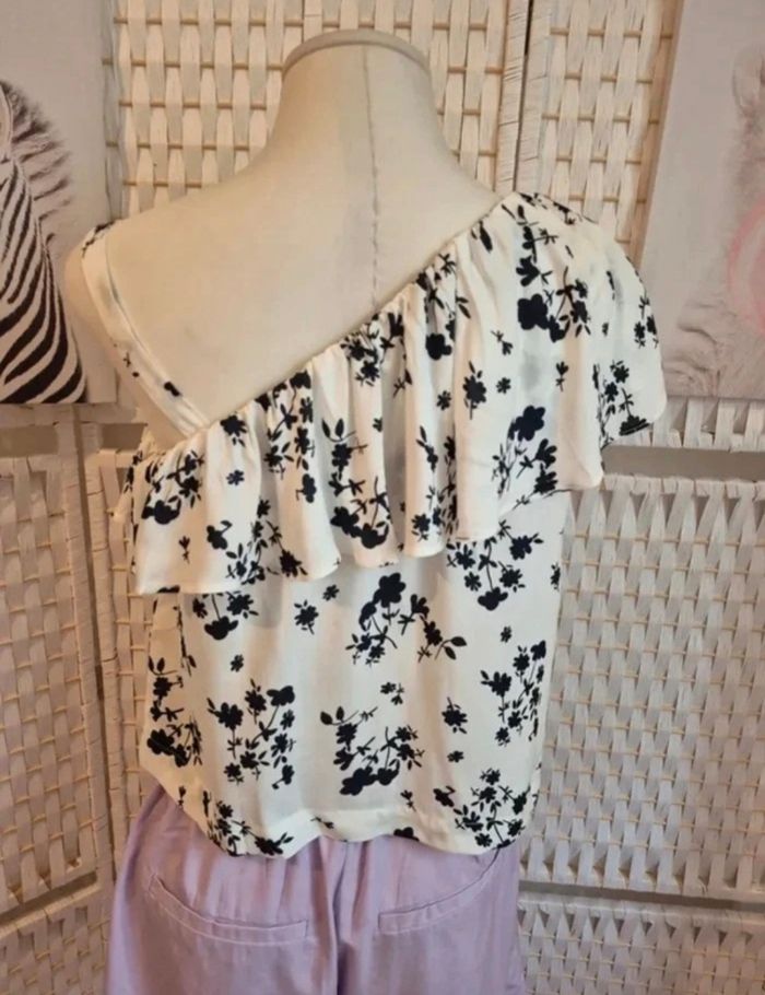 Joli haut asymétrique fleuri United Colors of Benetton femme TS/36 - photo numéro 6