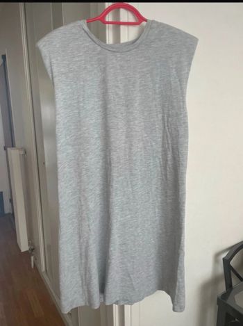Robe en coton avec épaulettes Stradivarius