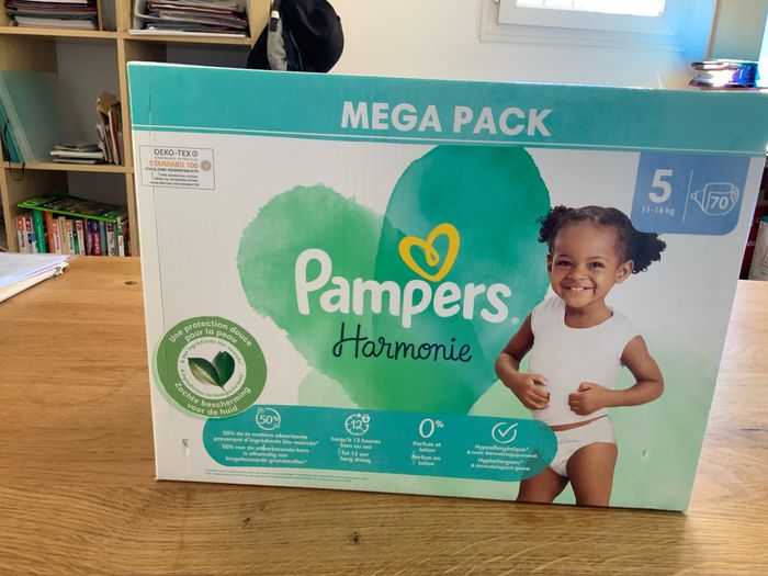 70 couches Harmonie Pampers