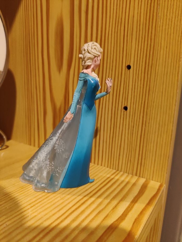Figurine Elsa - photo numéro 2