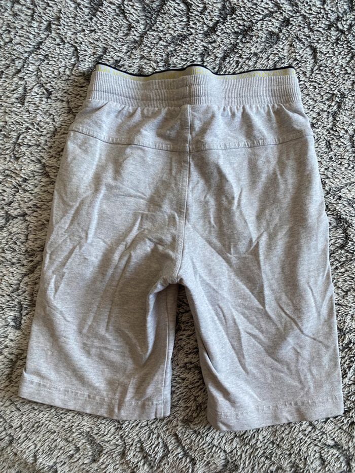 Short Hugo Boss - 8 ans - photo numéro 6