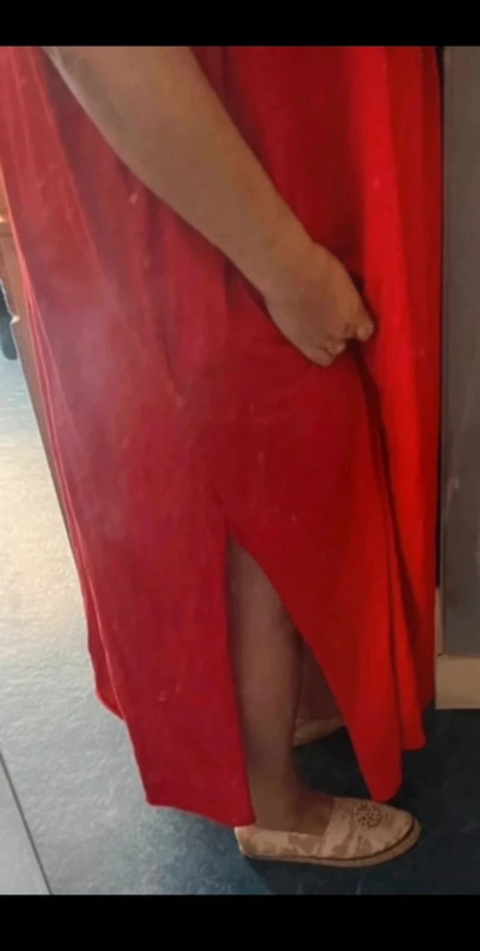 Robe rouge fantaisie neuve - photo numéro 5
