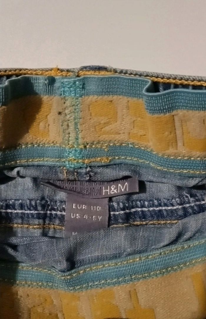 Short Jean's H&M T 4-5 ans - photo numéro 3