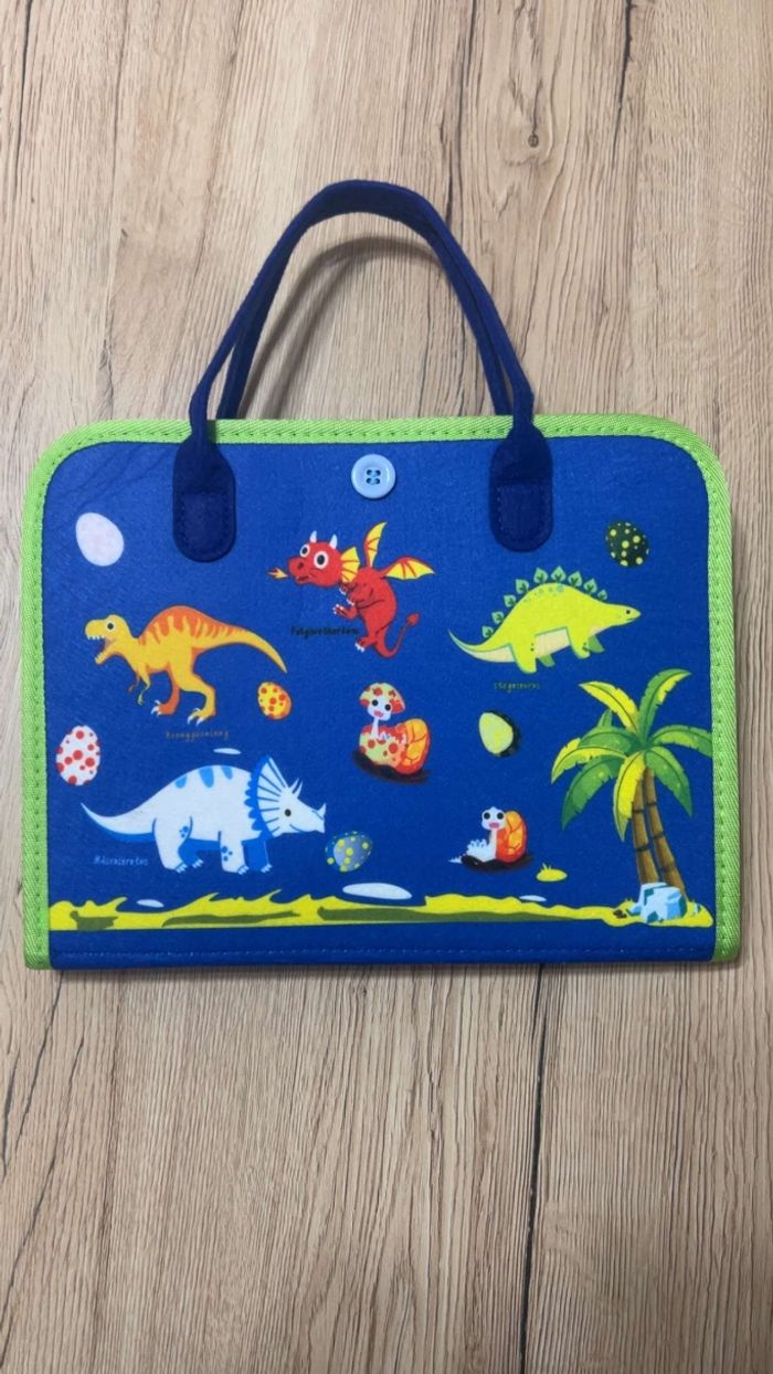 Valise d'activités  sensorielles bouton pression fermeture lacet date et heure - photo numéro 6