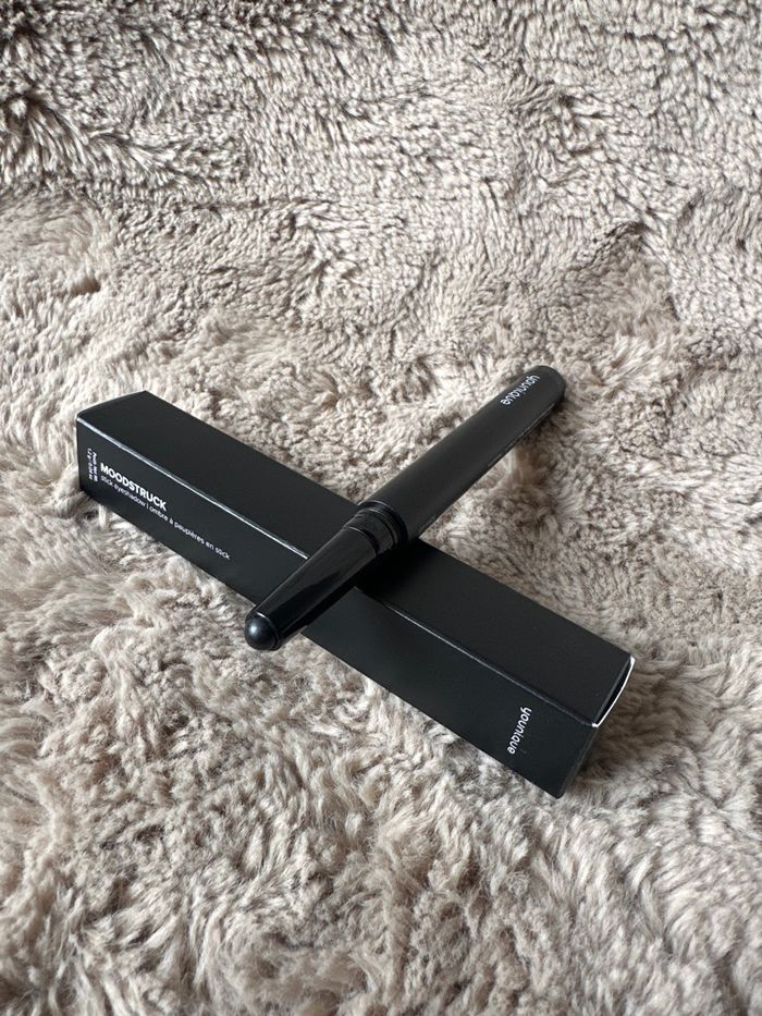 Ombre à paupière stick Laudable Younique