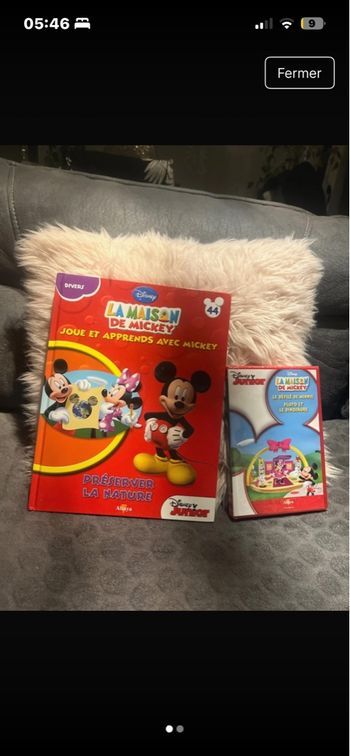 DVD neuf et livre la maison de Mickey 