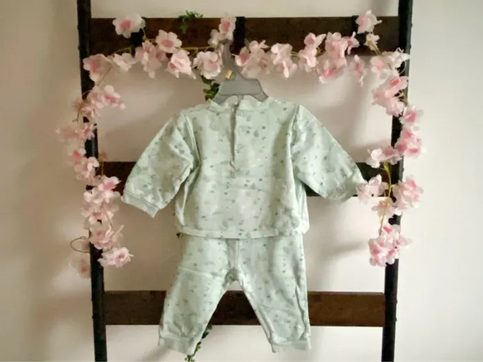 Ensemble jogging/pyjama mixte Gemo taille 12 mois TBE - photo numéro 2