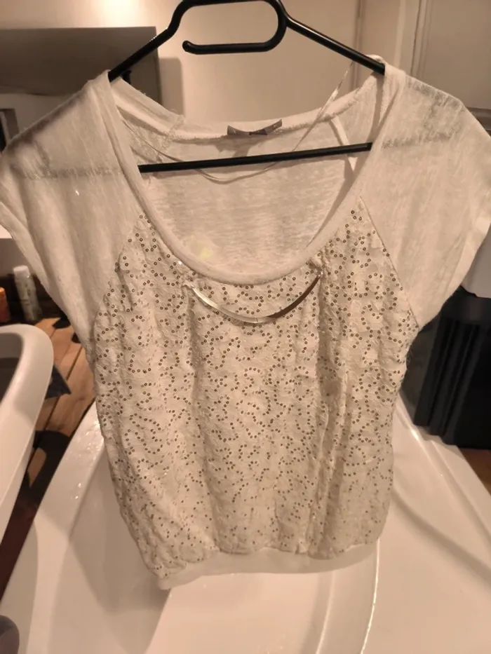 T-shirt femme blanc dentelle