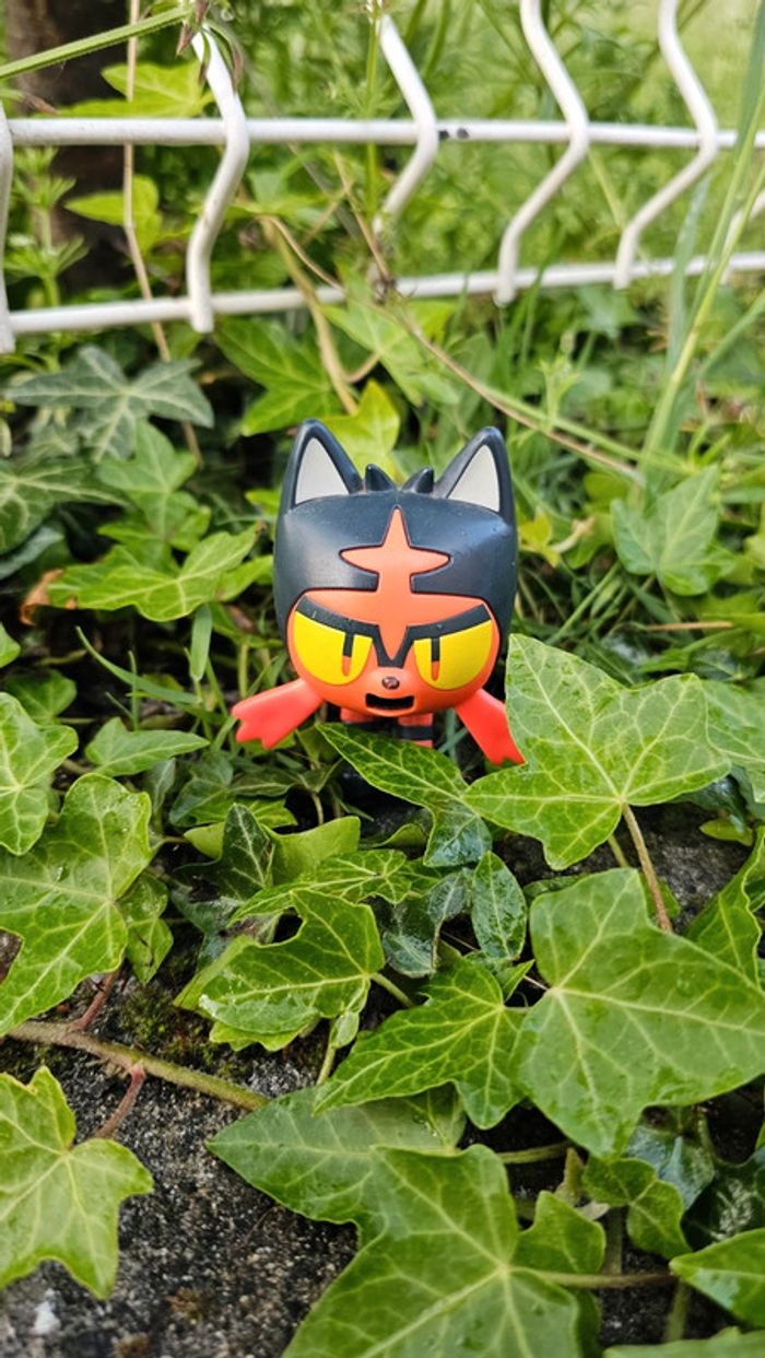 Super figurine Pokemon Nintendo flamiaou