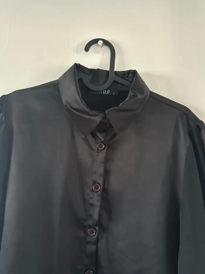 Chemise noire - photo numéro 4
