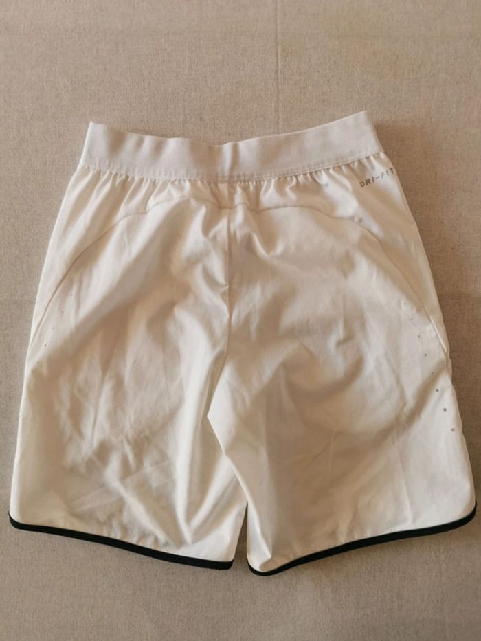 Short blanc - photo numéro 2