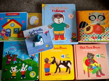 Lot de livres bebe