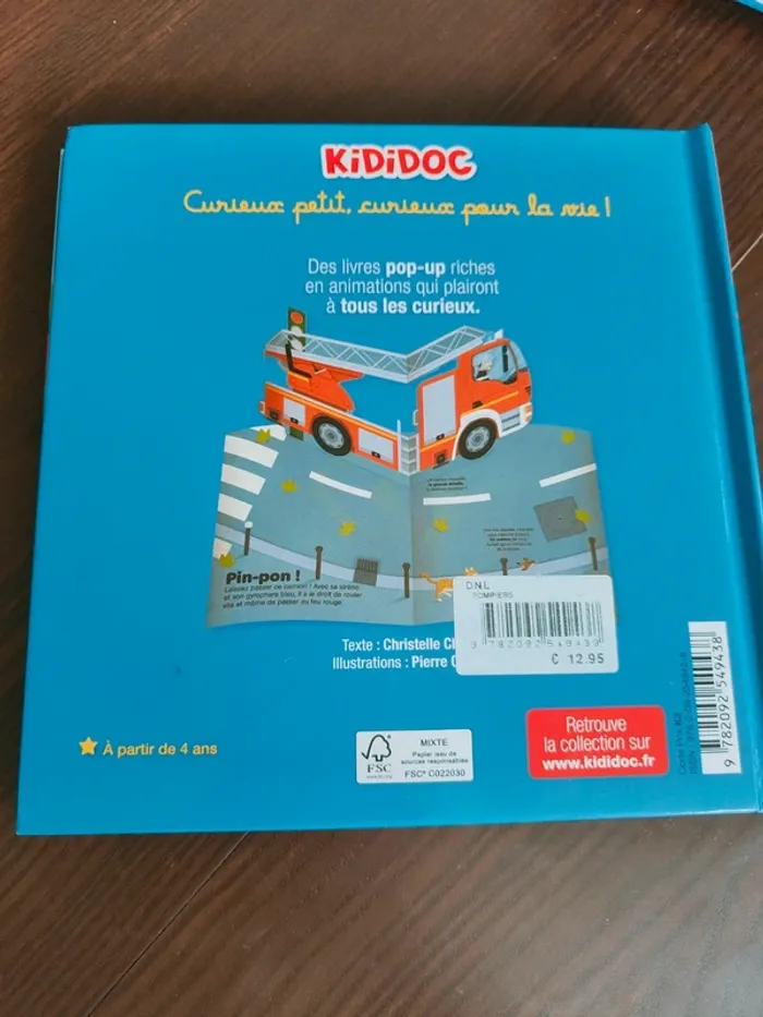 Livre Kididoc Les pompiers - photo numéro 2