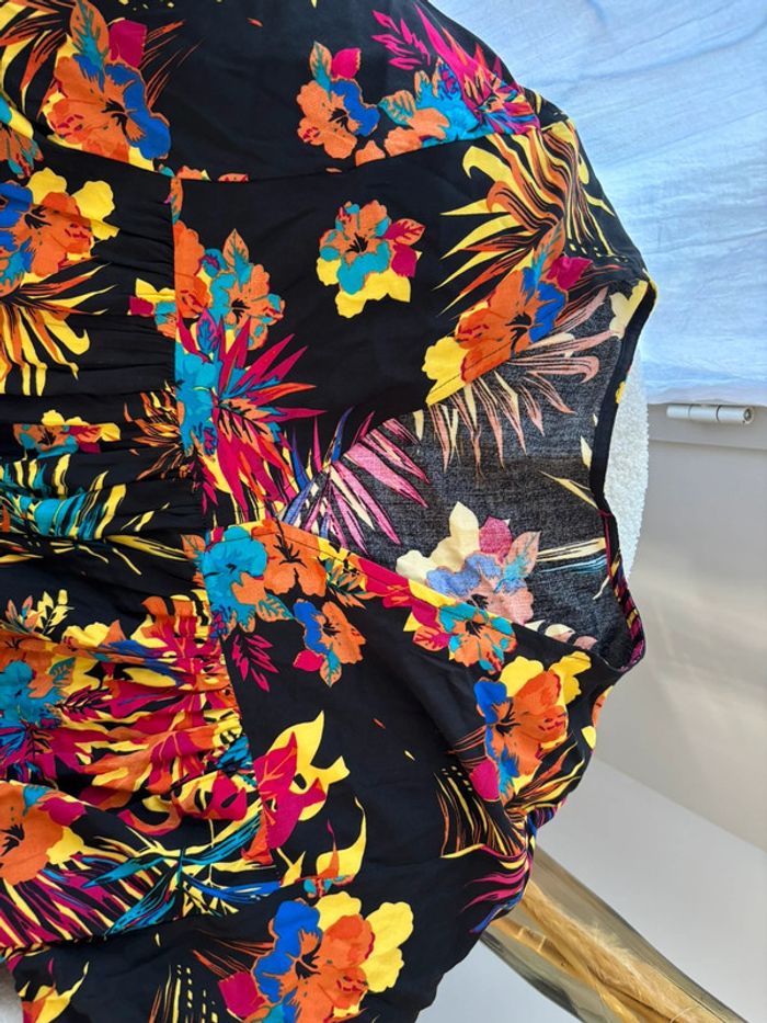 Robe fleurie taille unique très bon état - photo numéro 3