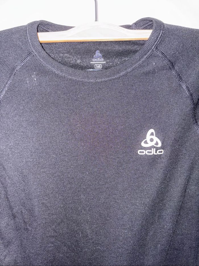 Sous pull Odlo idéal pour le ski taille 10 ans en très bon état. - photo numéro 3