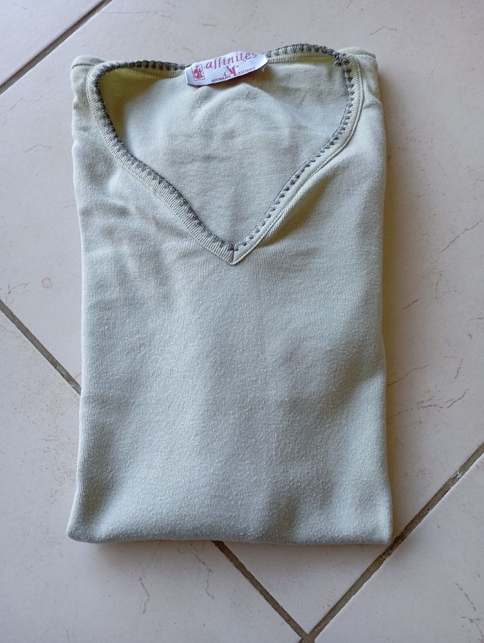 Tee shirt femme manches courtes
Marque Armand thierry
taille 4 - photo numéro 1