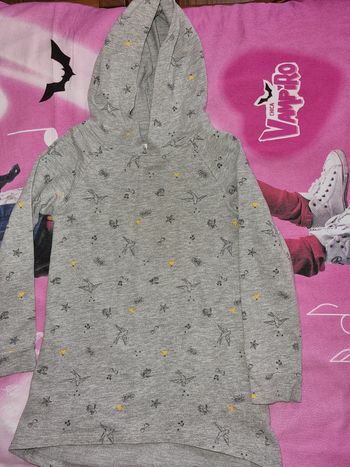Tunique a capuche taille 4.5 ans