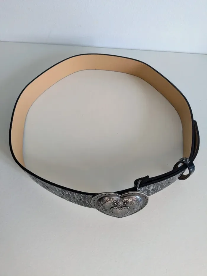 Ceinture vintage fleurie en relief – boucle cœur argentée 💘 - photo numéro 5