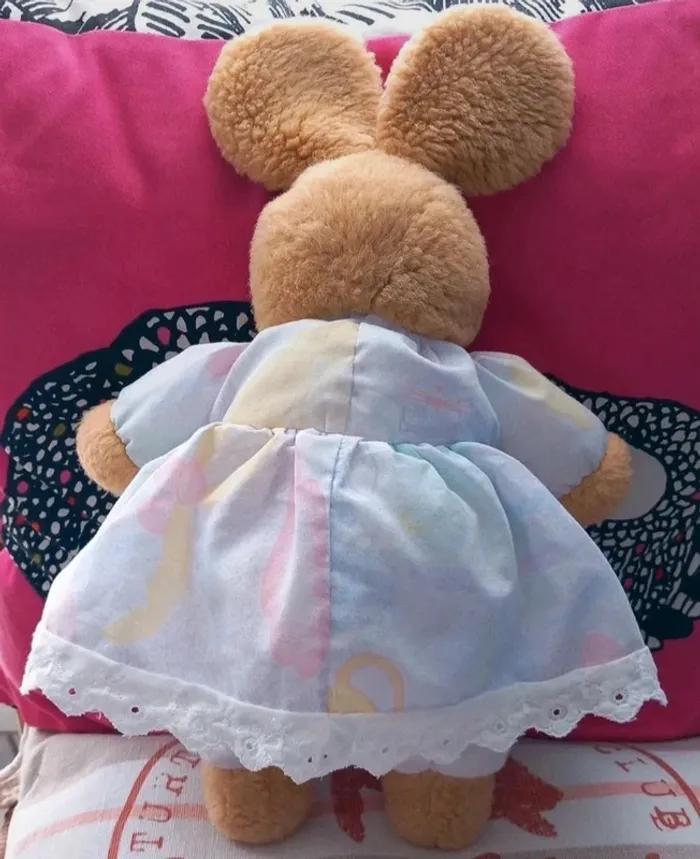 Peluche lapin vintage Anna Club Plush 40 cm 1995 - photo numéro 2