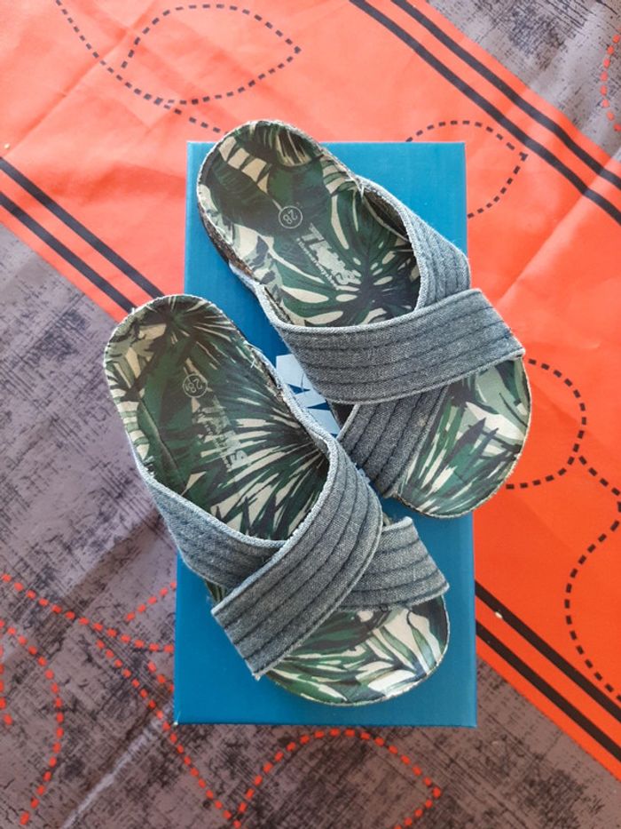 Claquette Jean taille 28 - photo numéro 2