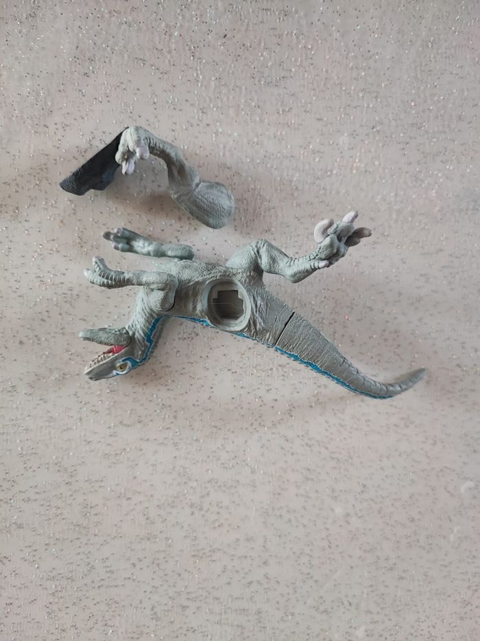 Figurine Jurassic World dominion Blue - photo numéro 4