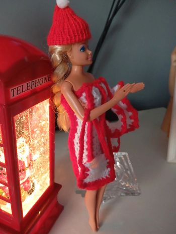 Vêtements pour barbie noël 3 €
