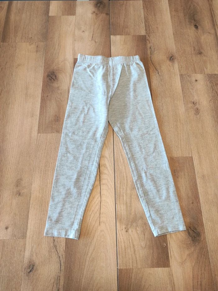 Legging 4 ans Vertbaudet en très bon état