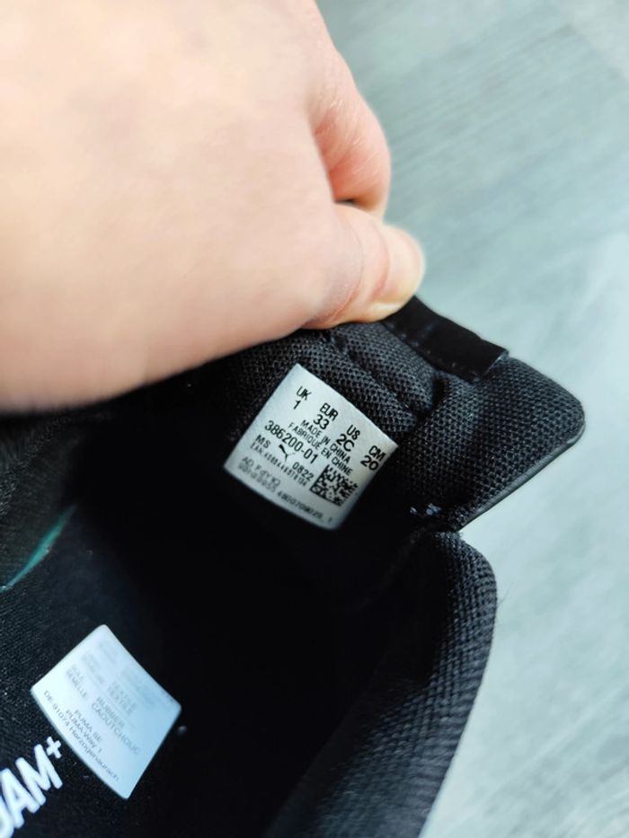 Baskets Puma Smash V2 Home School
Pointure 33 - photo numéro 6