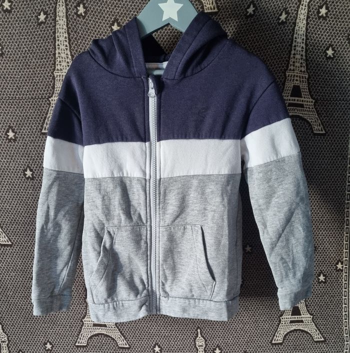 Gilet tricolore zippée à capuche 6ans