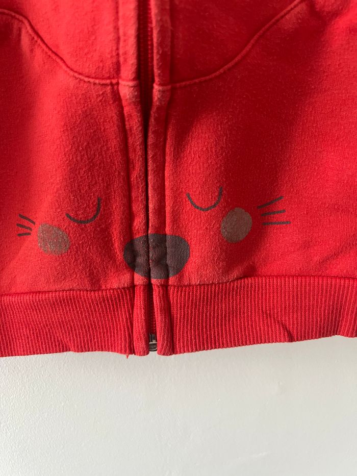 Gilet à capuche rouge - photo numéro 4