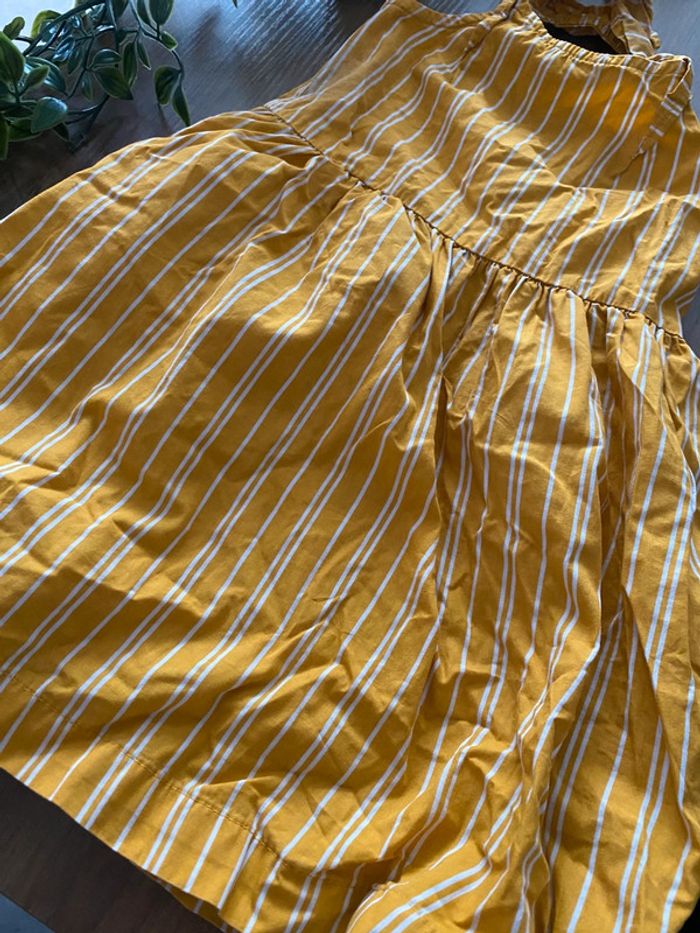 Robe Kiabi 5 ans - photo numéro 2