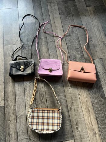 Lot de 4 divers sac