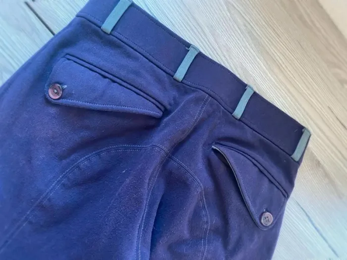 Pantalon  d’équitation  –  Violet – Taille  36 – Très  bon état,  tache à voir sur photo - photo numéro 5
