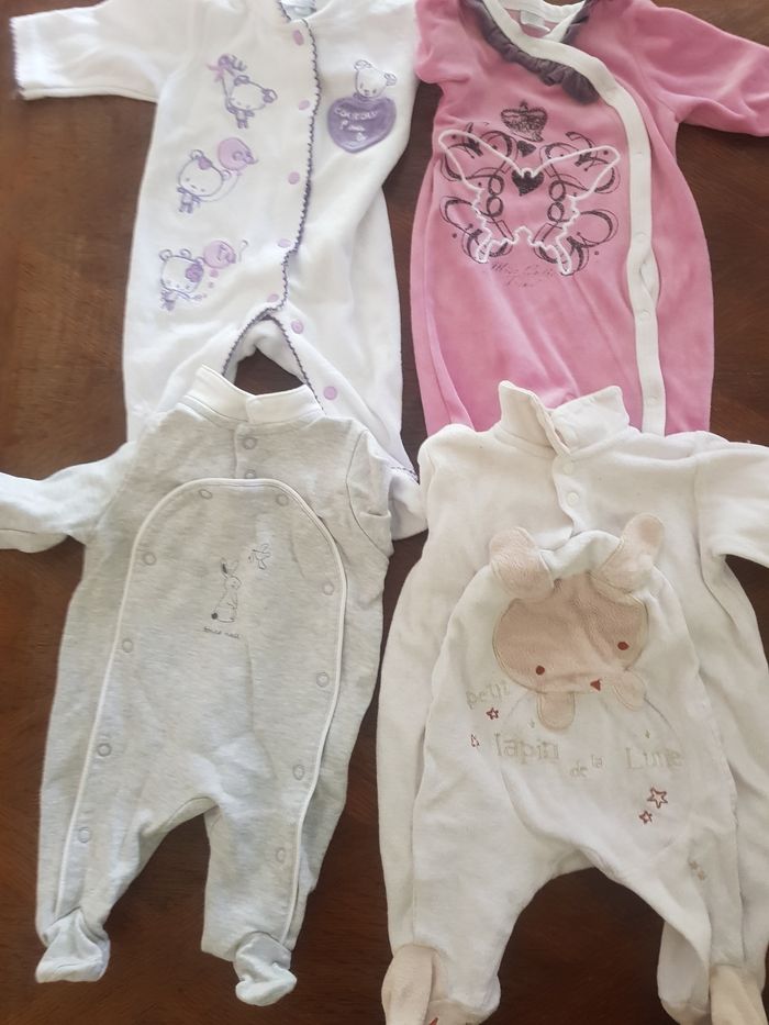 Pyjamas 1 mois - photo numéro 2