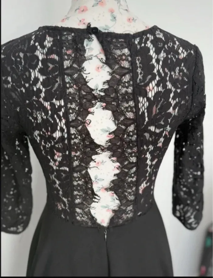 Superbe robe noire dentelle patineuse taille M - photo numéro 3