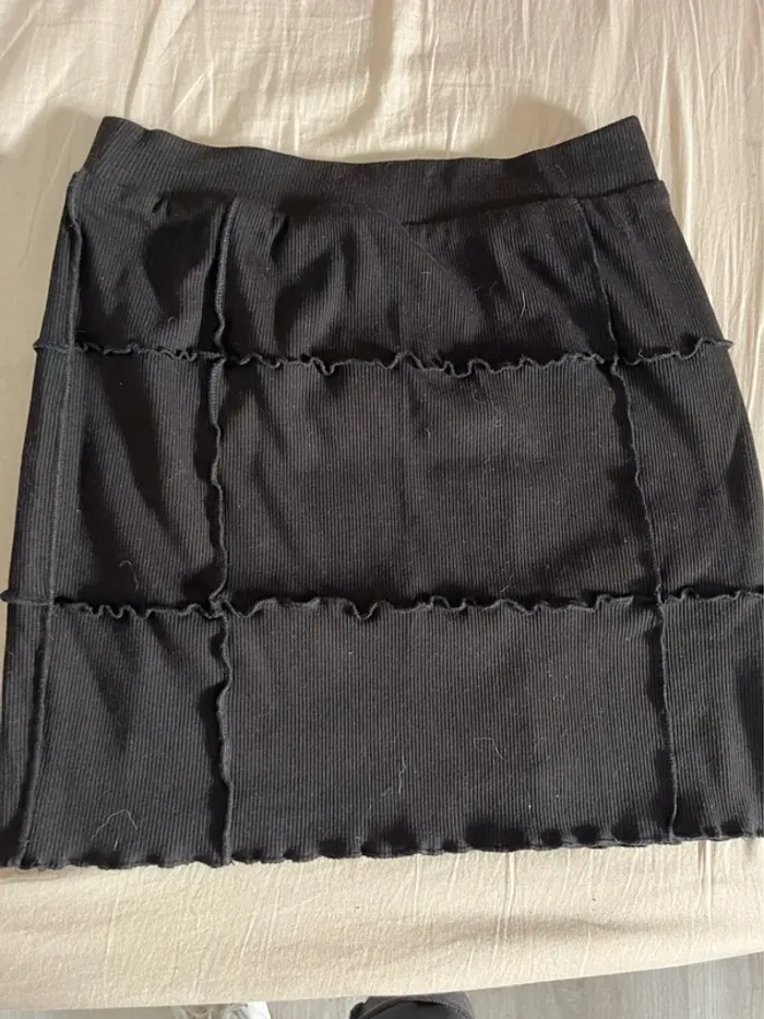 2 jupes noires neuves taille S - photo numéro 2