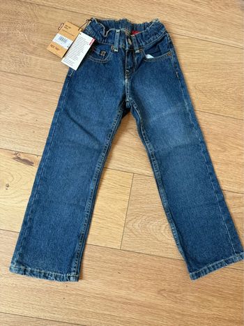 Pantalon en jeans Levi’s en 4ans NEUF