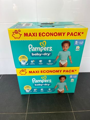 Couches Pampers