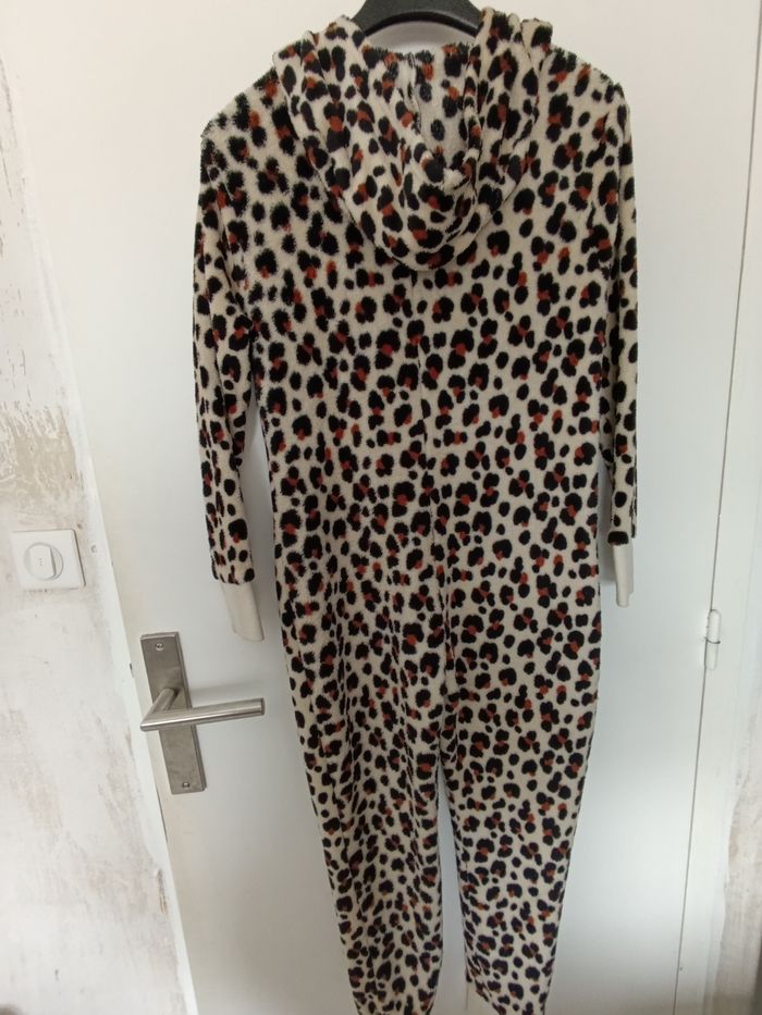 Jolie combinaison léopard fille 146/152 - photo numéro 4