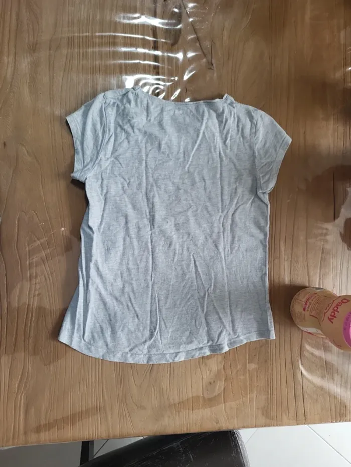 Tee-shirt gris compliquée - photo numéro 4