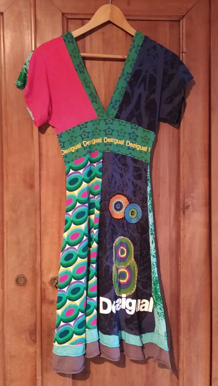 Robe Desigual taille XS.