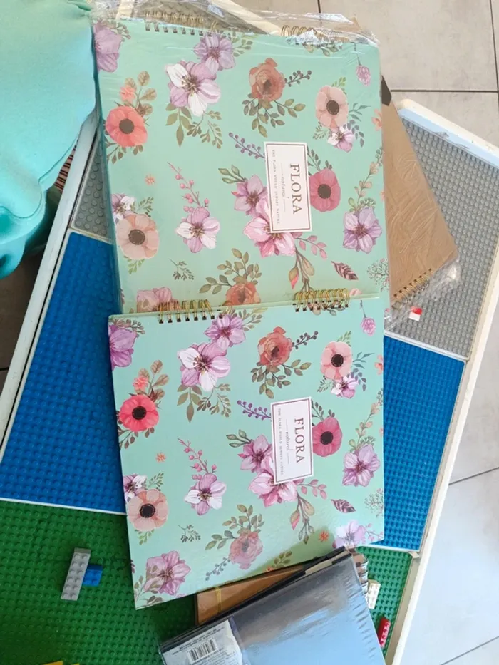 Lot de 5 album scrapbooking neuf - photo numéro 3