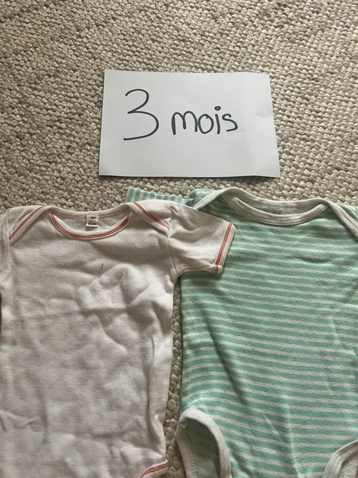Lot body manche courte 3 mois - photo numéro 4