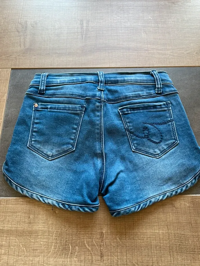 Short fille taille 8 ans - photo numéro 2