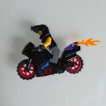 Moto Lego Ninjago + 2 personnages